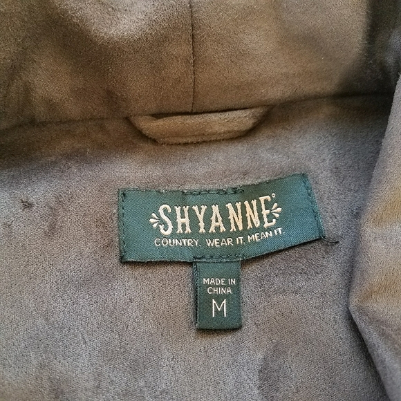 Shyanne Women's Fringe Faux Suede Cropped Jacket - Picture 7 of 9